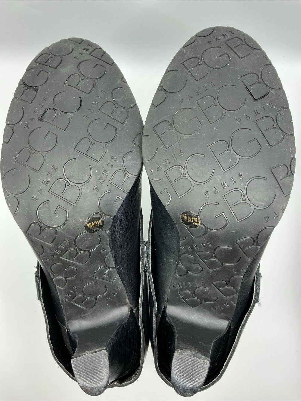 BCBG Paris Cinelia Black Leather Fold Over Cuff Ankle Boots Woman Size 7.5 - Picture 4 of 6